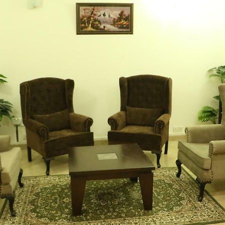 The Royal Manor Bed and Breakfast Islamabad Exterior foto
